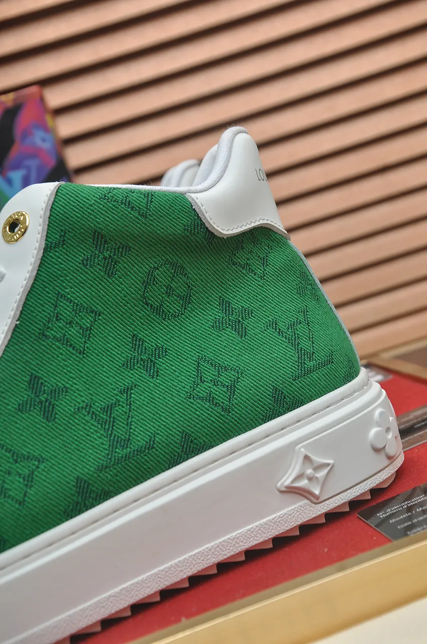 Men's shoes 💰600💶[LOUIS VUITTON] Original order price (mesh lining) new model 🍀LV Louis Vuitton * - top version of LV classic trendy shoes! Made of imported original cowhide, water-dyed cowhide lining, and original wear-resistant rubber outsole! High quality products! Code number 38-45 (45 is custom-made and cannot be returned or exchanged)